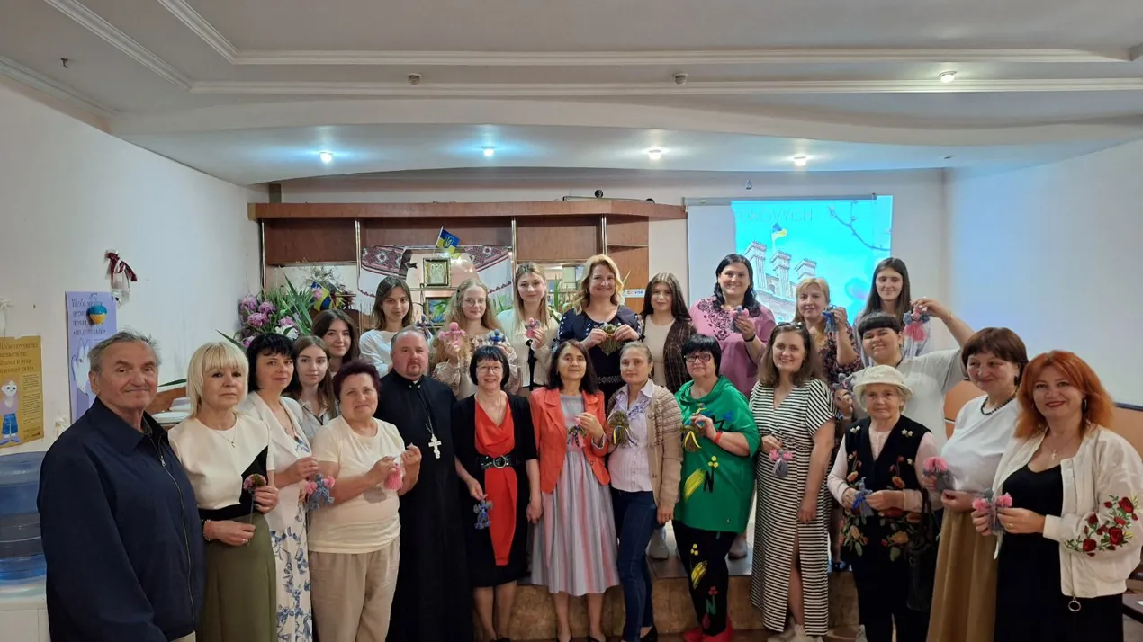 Батьківська сила: крізь слово, традицію і пам'ять