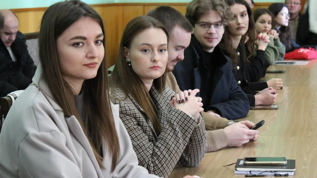 Сучасний державний службовець: ресурси професійного розвитку