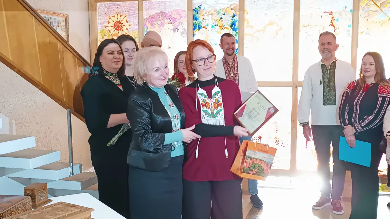 Відбулося відкриття мистецького твору «Свята і традиції на Буковині»