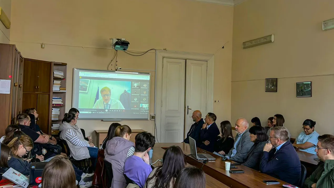Відбулася відкрита лекція Петра Лунака «Поточний порядок денний НАТО та рішення Вашингтонського саміту»