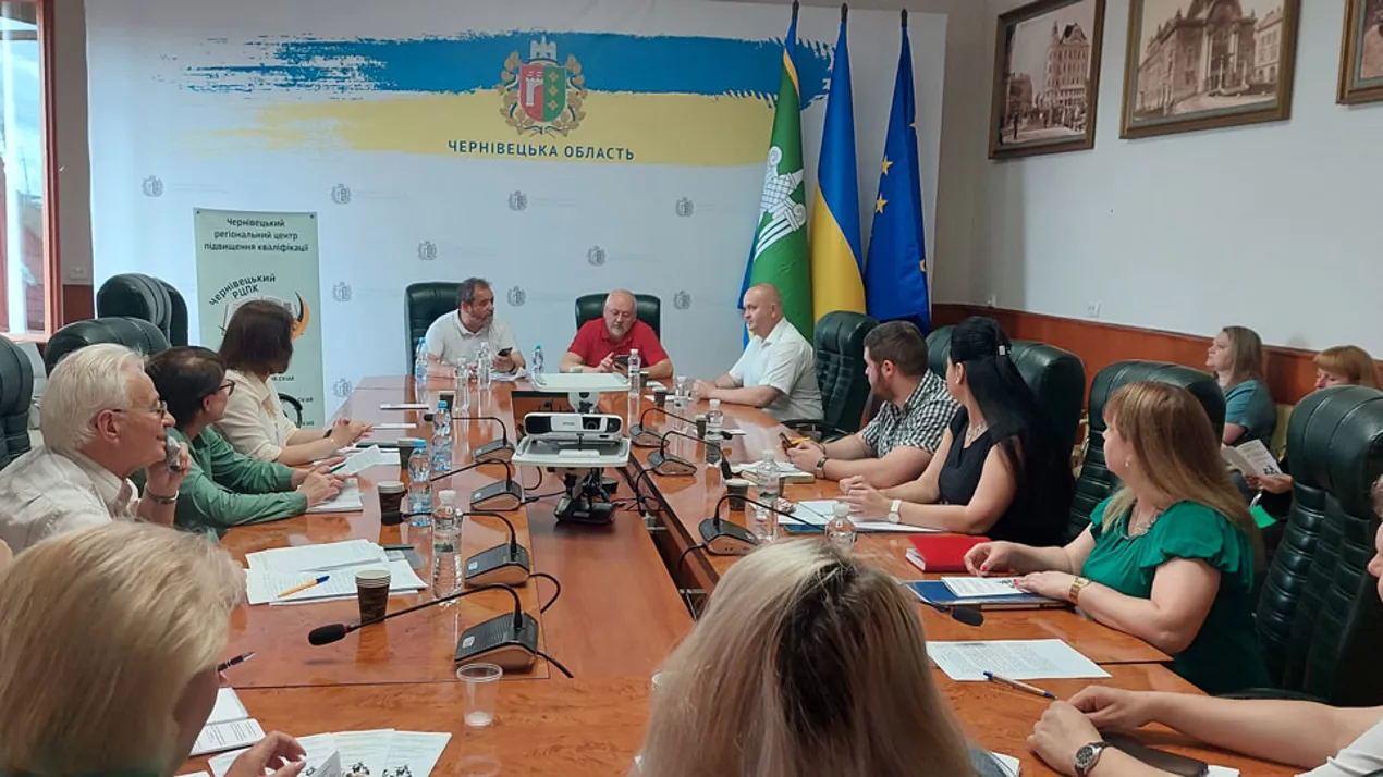 Служба в органах державної влади України в умовах безпекових викликів та реформ