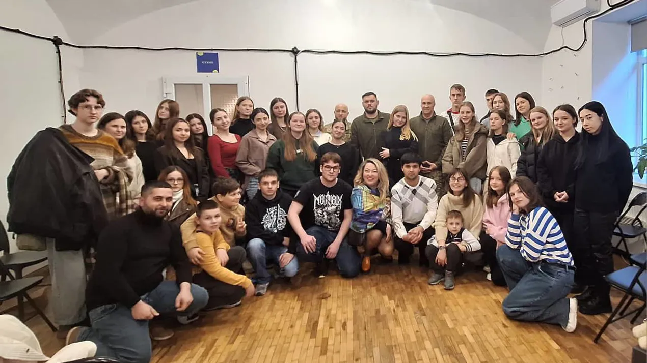 Щира розмова студентів ЧНУ з військовими-розвідниками